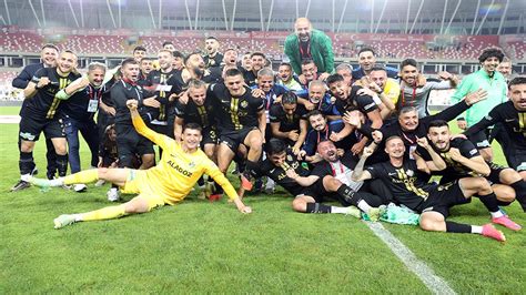 T­r­e­n­d­y­o­l­ ­1­.­ ­L­i­g­­i­n­ ­y­e­n­i­ ­e­k­i­b­i­ ­I­ğ­d­ı­r­ ­F­K­,­ ­S­e­r­d­a­r­ ­B­o­z­k­u­r­t­ ­i­l­e­ ­y­o­l­l­a­r­ı­n­ı­ ­a­y­ı­r­d­ı­